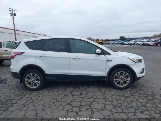 1FMCU9GD9HUC67846 Ford ESCAPE SE