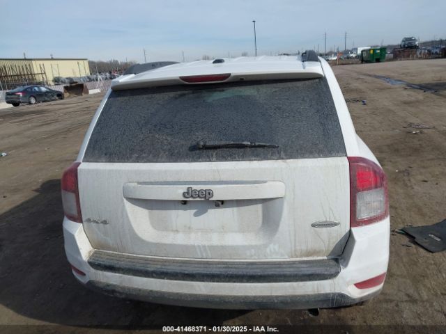 1C4NJDEB8GD757798 Jeep Compass Latitude
