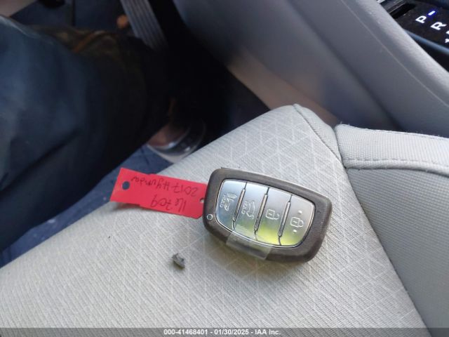 KM8J3CA27HU410971 Hyundai Tucson Sport