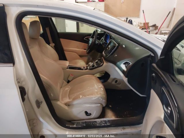 2015 CHRYSLER 200 1C3CCCEG3FN543757 Photo 4