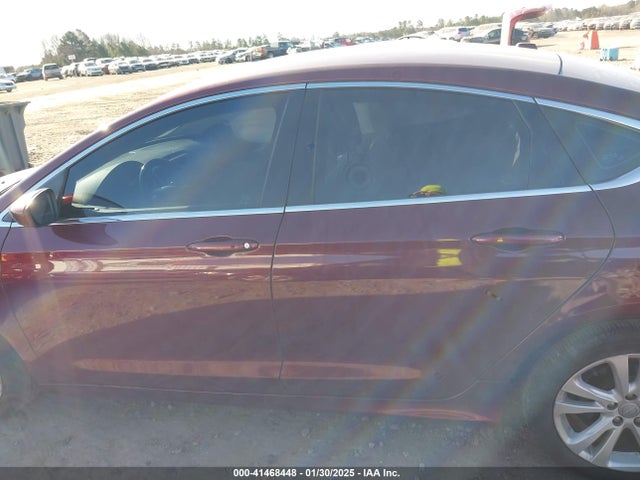Chrysler 200 Limited 2015 1C3CCCAB0FN531642 Image 15