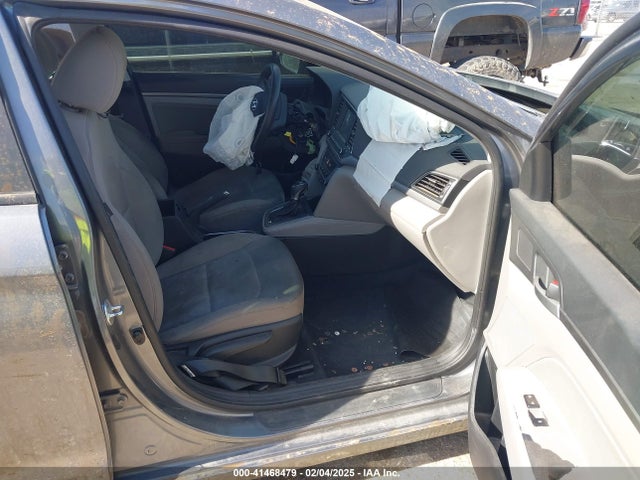 5NPD84LF5JH266622 Hyundai ELANTRA SEL