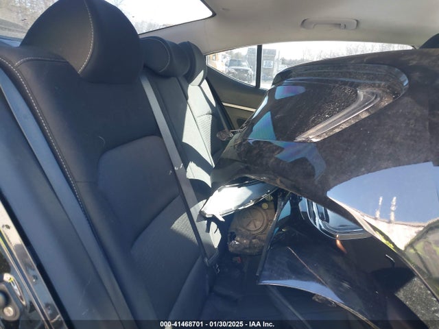 Hyundai Elantra Value Edition 2017 KMHD84LF6HU295039 Image 8