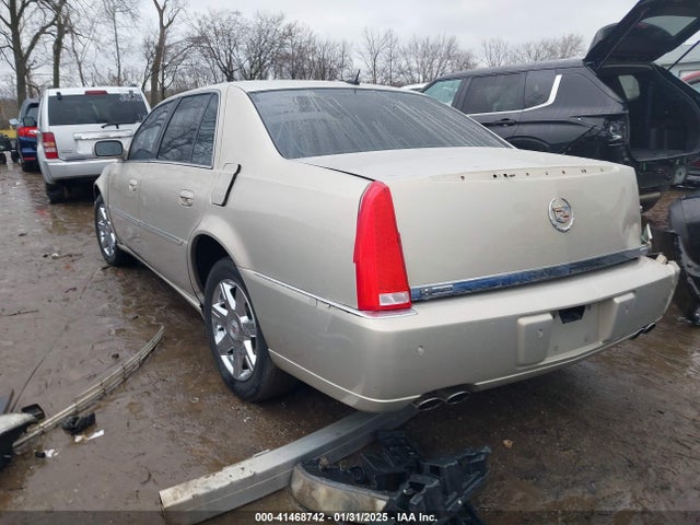2007 CADILLAC DTS 1G6KD57YX7U213257 Photo 2