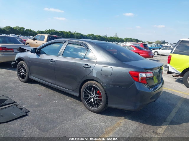 Toyota CAMRY SE 2014 4T1BF1FKXEU415179 Image 3