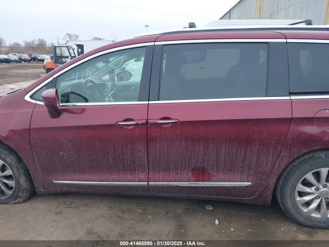 Chrysler Pacifica Touring L 2018 2C4RC1BG5JR260660 Image 14
