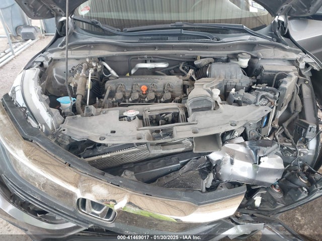 3CZRU5H3XKG708143 Honda HR-V LX