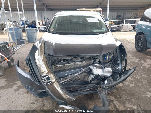 3CZRU5H3XKG708143 Honda HR-V LX