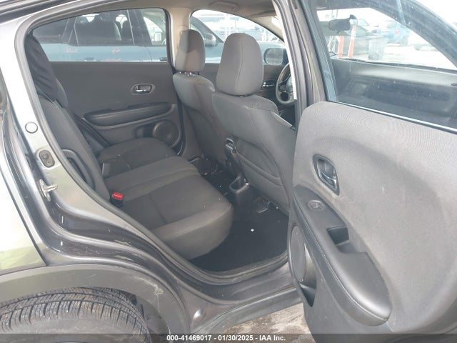 3CZRU5H3XKG708143 Honda HR-V LX