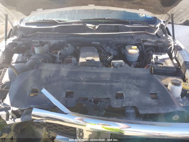 3C6UR5DL1FG623910 RAM 2500 Slt