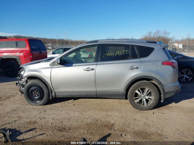 JTMRFREVXJJ245737 Toyota Rav4 Adventure/xle