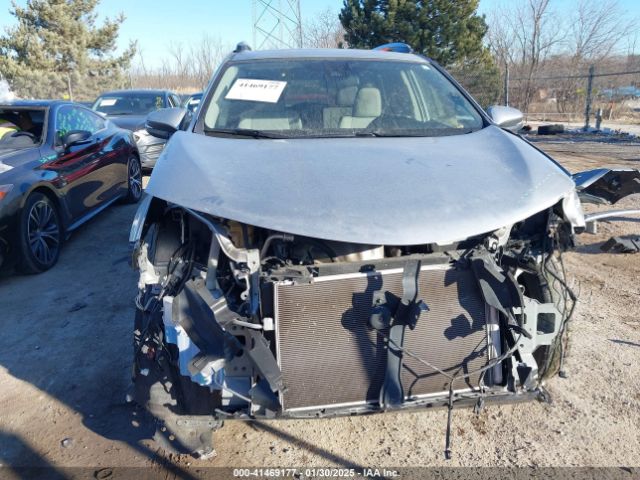 JTMRFREVXJJ245737 Toyota Rav4 Adventure/xle