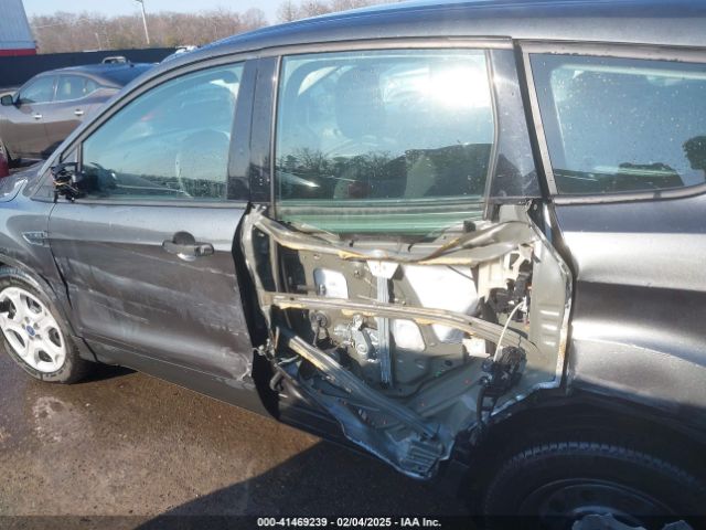 1FMCU0F70KUB21950 Ford ESCAPE S