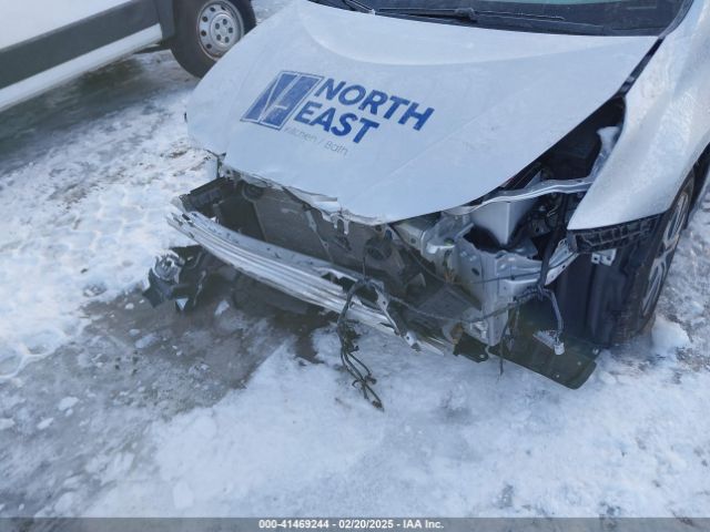 JTDL9MFU7N3040392 Toyota Prius Xle Awd-e