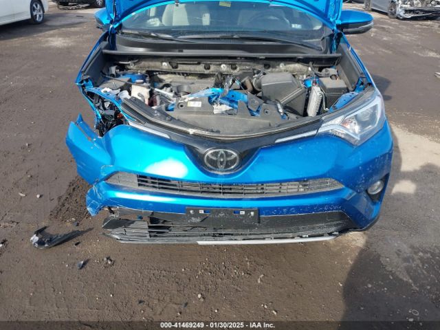 JTMRFREV6JJ235366 Toyota Rav4 Adventure/xle