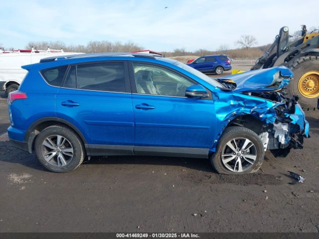 JTMRFREV6JJ235366 Toyota Rav4 Adventure/xle