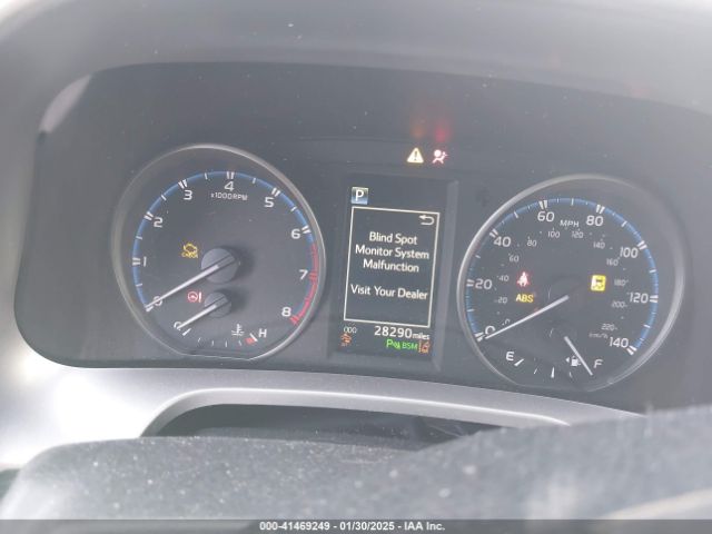 JTMRFREV6JJ235366 Toyota Rav4 Adventure/xle