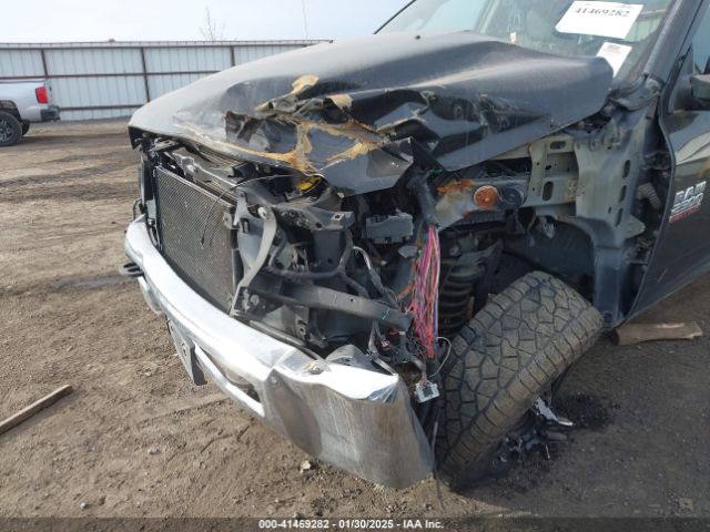 3C6UR5CL2JG232517 RAM 2500