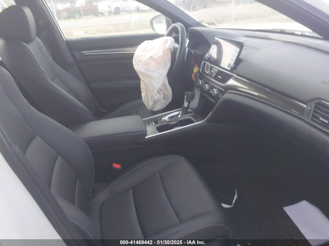 1HGCV1F39NA050274 Honda Accord Sport