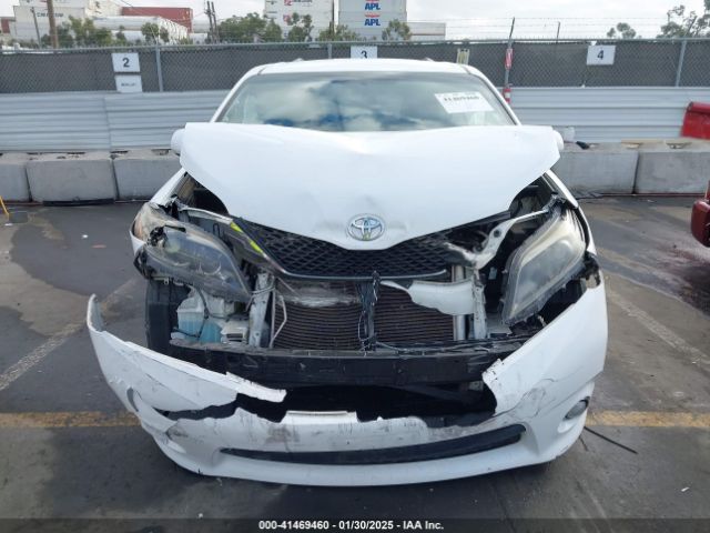 5TDXK3DCXGS738037 Toyota Sienna Se 8 Passenger
