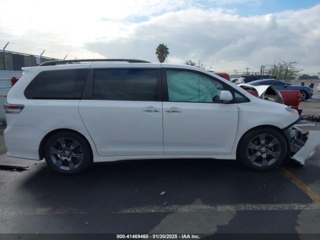 5TDXK3DCXGS738037 Toyota Sienna Se 8 Passenger