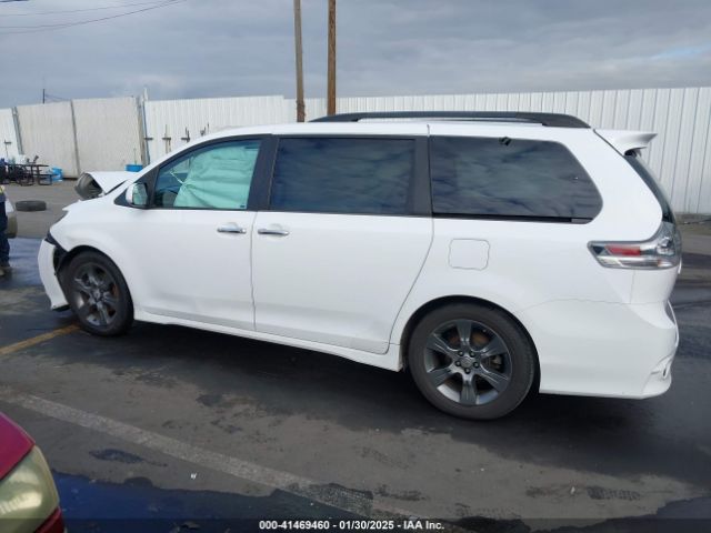 5TDXK3DCXGS738037 Toyota Sienna Se 8 Passenger