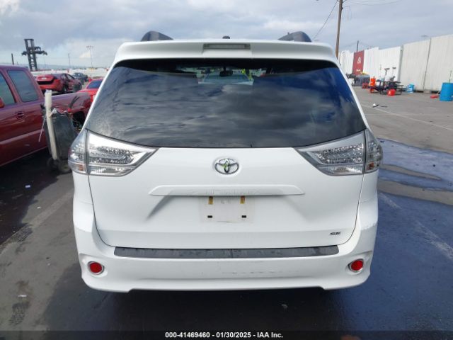 5TDXK3DCXGS738037 Toyota Sienna Se 8 Passenger
