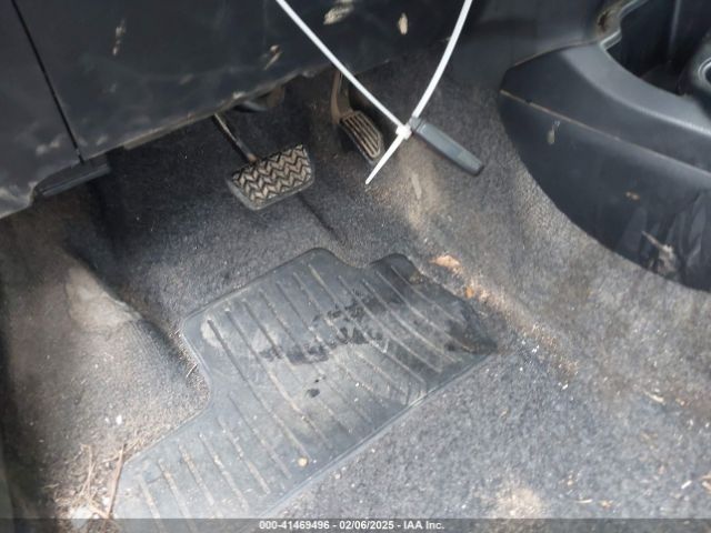 JTDKDTB32E1561016 Toyota Prius C Four