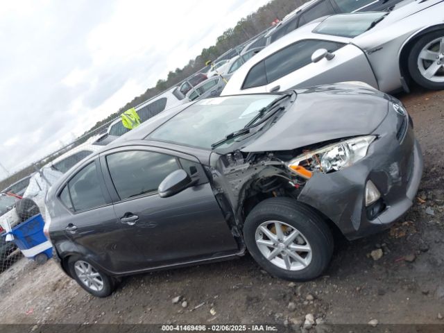 JTDKDTB32E1561016 Toyota Prius C Four
