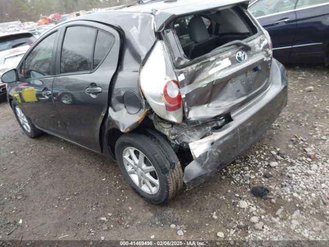 JTDKDTB32E1561016 Toyota Prius C Four
