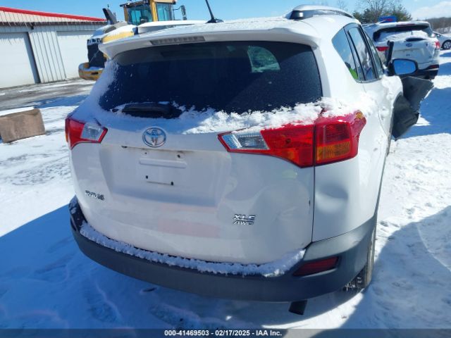 2T3RFREV4FW297132 Toyota Rav4 Xle