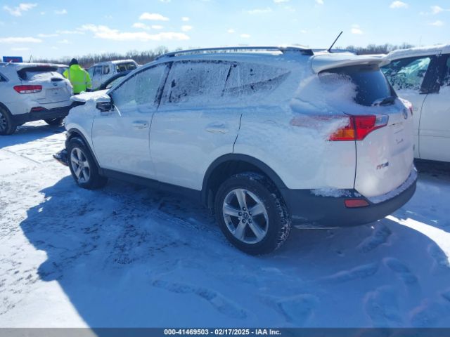 2T3RFREV4FW297132 Toyota Rav4 Xle