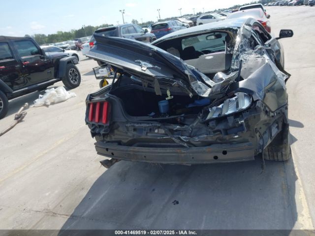 1FA6P8AM7F5313506 Ford Mustang V6