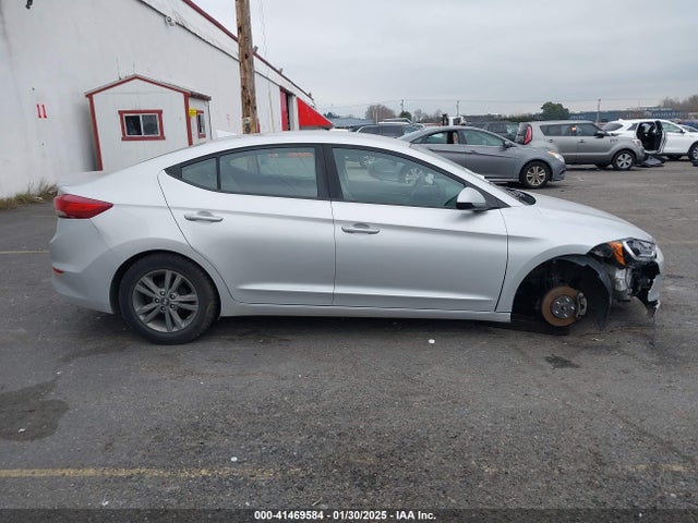 5NPD84LF0HH173372 Hyundai Elantra