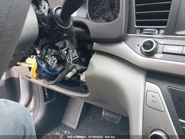 5NPD84LF0HH173372 Hyundai Elantra