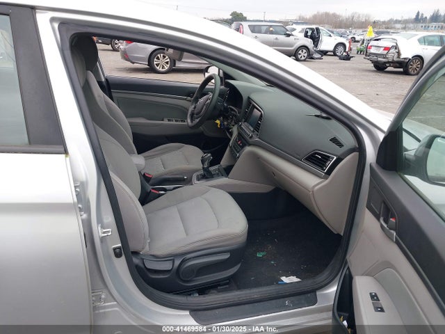 5NPD84LF0HH173372 Hyundai Elantra