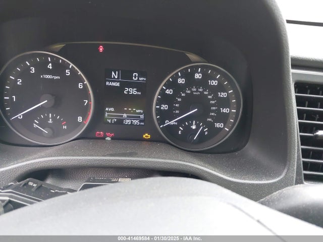 5NPD84LF0HH173372 Hyundai Elantra