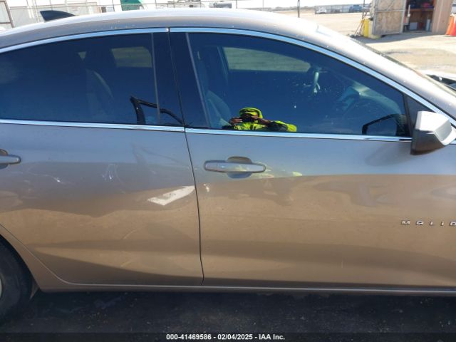 1G1ZB5ST8NF192044 Chevrolet Malibu Fwd Ls