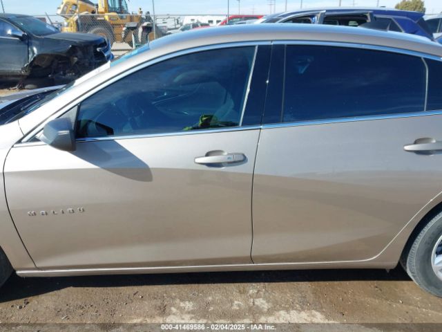 1G1ZB5ST8NF192044 Chevrolet Malibu Fwd Ls