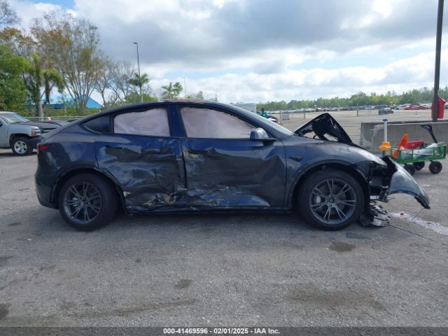 7SAYGDEEXSA362089 Tesla Model Y Long Range Dual Motor All-wheel Drive