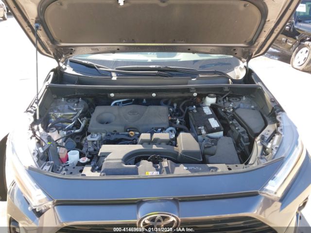2T3C1RFV0NC207915 Toyota Rav4 Xle Premium
