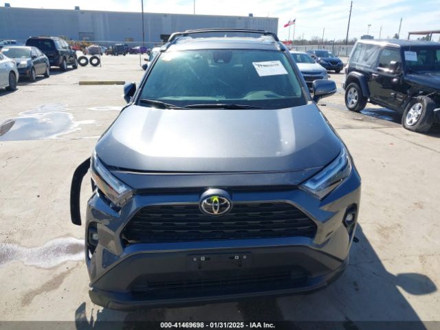 2T3C1RFV0NC207915 Toyota Rav4 Xle Premium