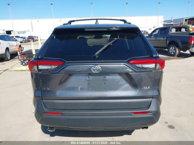 2T3C1RFV0NC207915 Toyota Rav4 Xle Premium