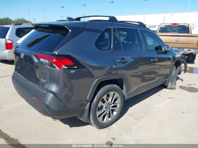 2T3C1RFV0NC207915 Toyota Rav4 Xle Premium