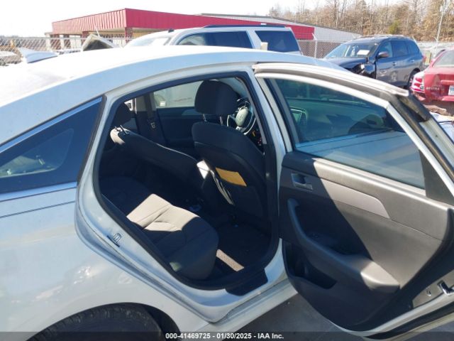5NPE24AF4JH606920 Hyundai SONATA SE