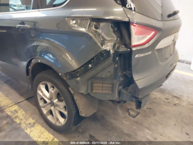 1FMCU9J92GUB63525 Ford Escape Titanium