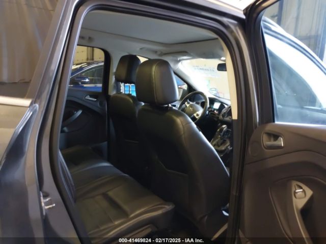 1FMCU9J92GUB63525 Ford Escape Titanium
