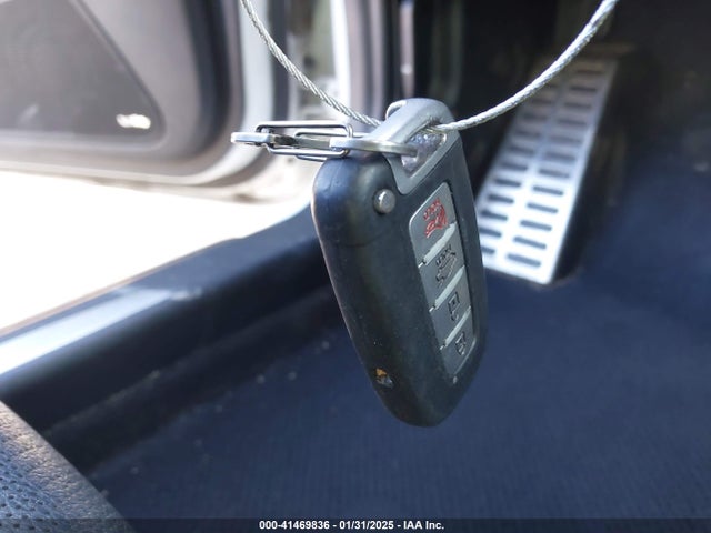 Продажа на аукционе авто 2013 Hyundai Genesis 3.8 Track, vin: KMHHU6KJ2DU101504, номер лота: 41469836