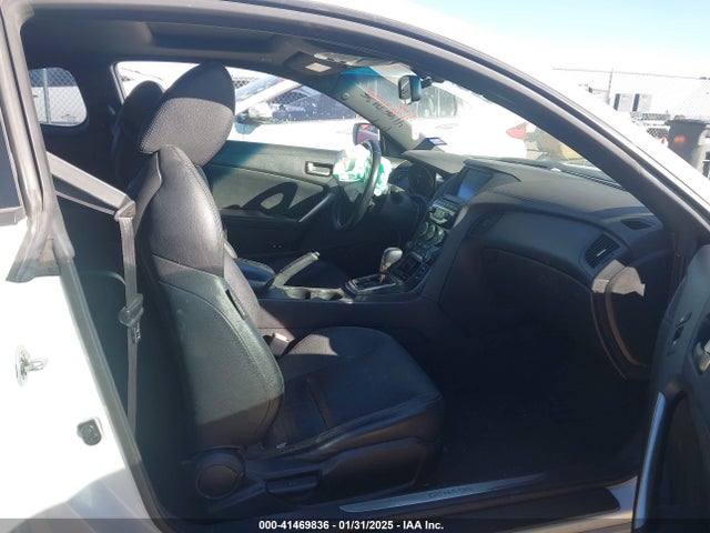Продажа на аукционе авто 2013 Hyundai Genesis 3.8 Track, vin: KMHHU6KJ2DU101504, номер лота: 41469836