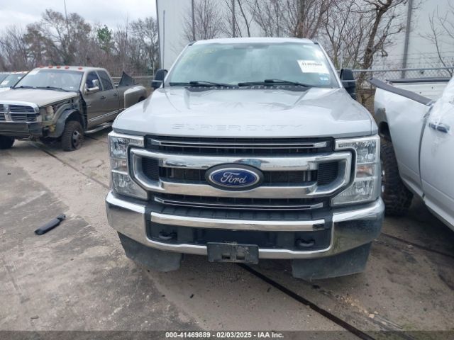 1FT7W2BT2NEE45298 Ford F-250 Xlt